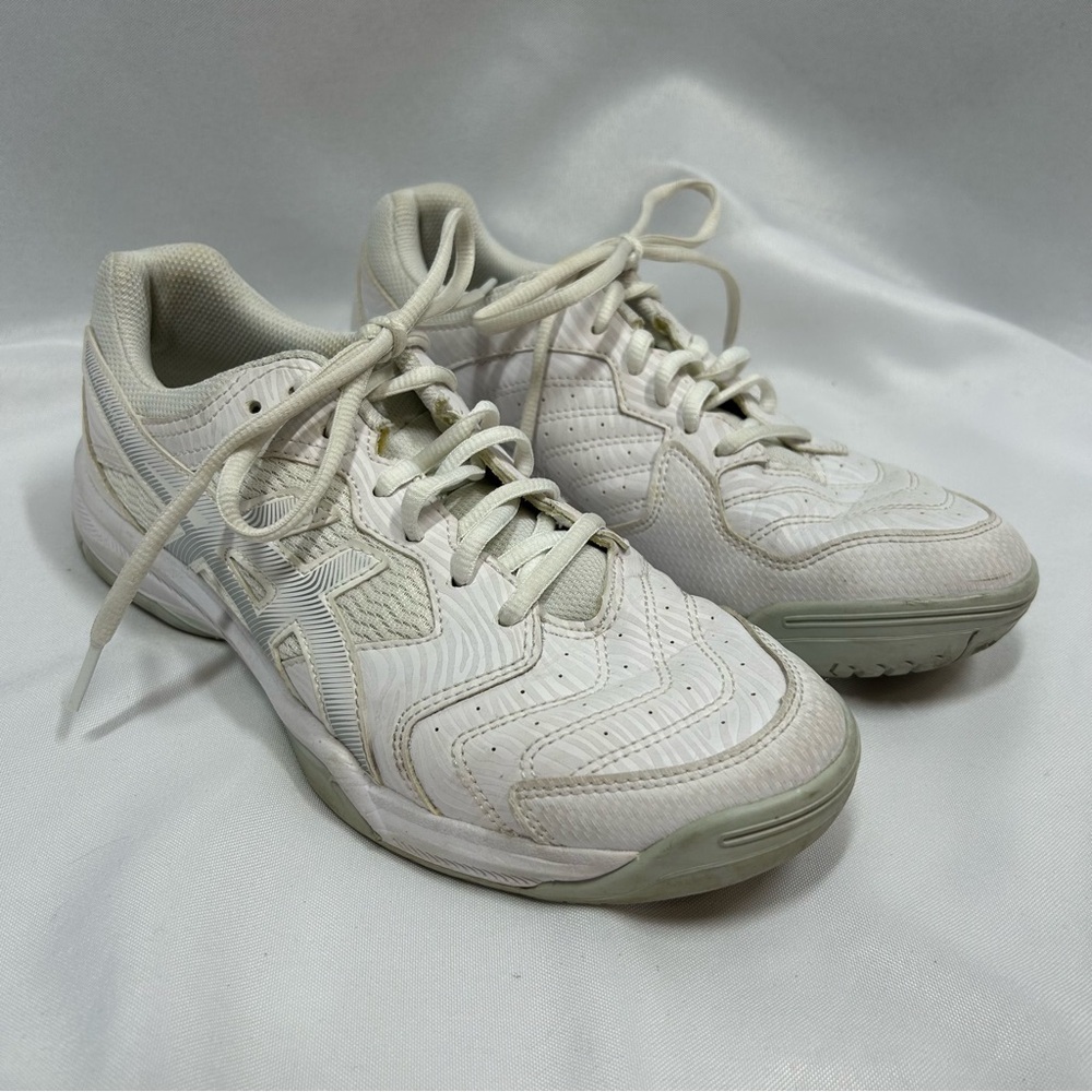 Asics | White Tennis Shoes Lace Up Women’s Size 8.5